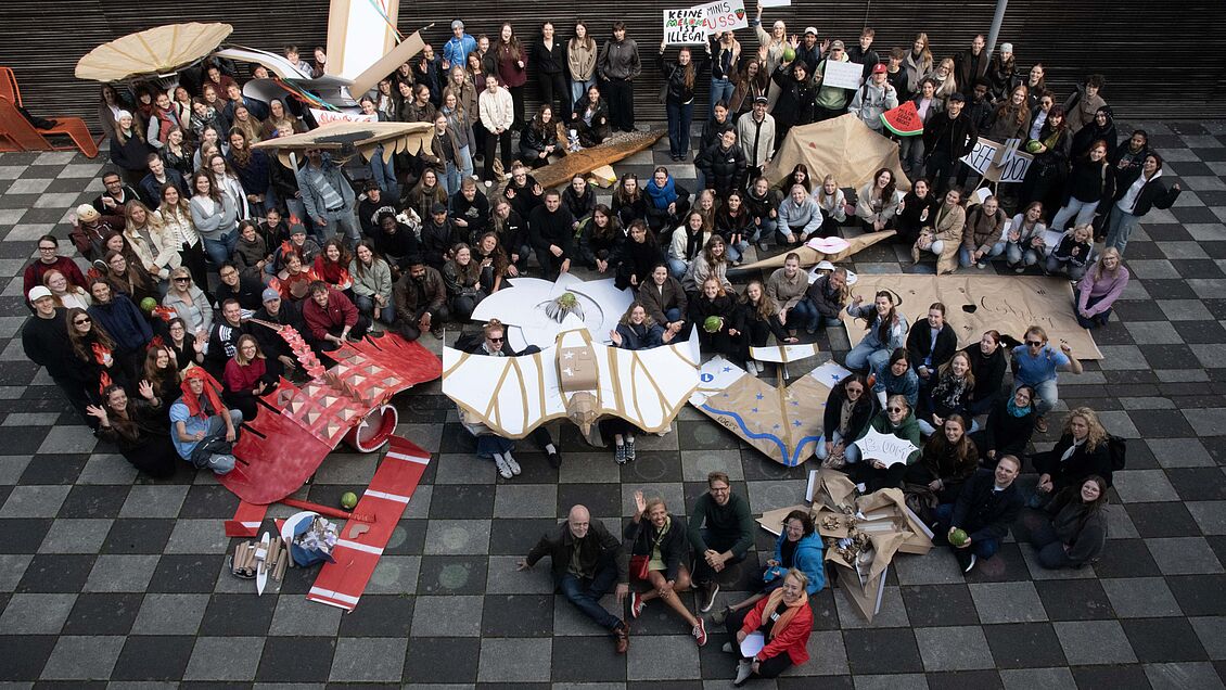 Erstsemester, Wintersemester 2026/ 27: Stegreif: Ikarus von A nach B