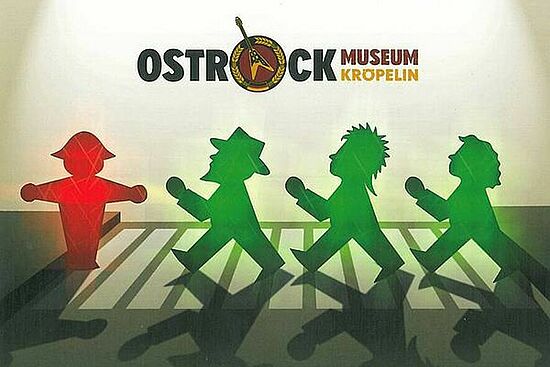 Innenarchitektur/ Master: Leonie Scheunemann, Maije Schumann, Imke Wendt Kommunikationsdesign und Medien/ Diplom: Josef Herrlein, Christin Kosbab, Steffi Möbius, Immanuel Promnitz, Wiebke Tiedemann, Anke Wallis, Nadine Wust: Das Ostrockmuseum – Ausstellungskonzept und Realisierung