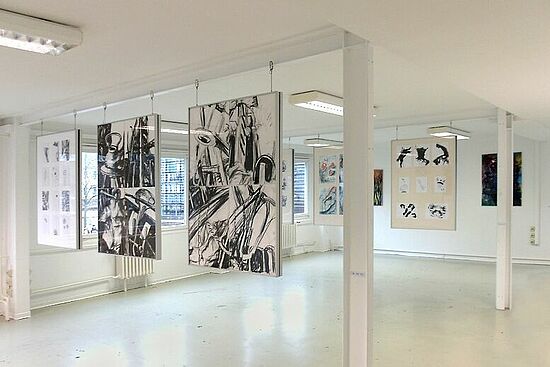 Studierende der Studiengänge Architektur, Innenarchitektur, Kommunikationsdesign und Medien, Produkt- und Schmuckdesign: LINIE UND FORM