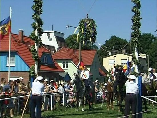 Kirsten Last, Manuela Mumm: Schlagartig König