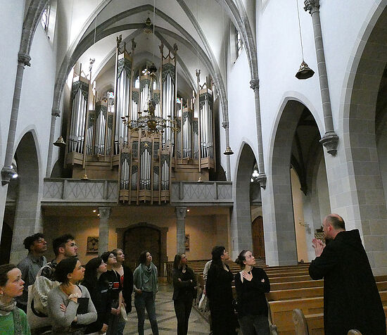 Tobias Trauzettel, Lisa Maria Bunge, Cathleen Grunewald, Melvin Hartwig, Daria Pauke, Henrike Persiel, Charlotte Peters, Jette Rieck, Charlott Serwatka, Ayleen Vorberg, Camilla Wilke, Marie-Louise Windrum: Wir waren im Kloster. Exkursion in die Erzabtei St. Ottilien 