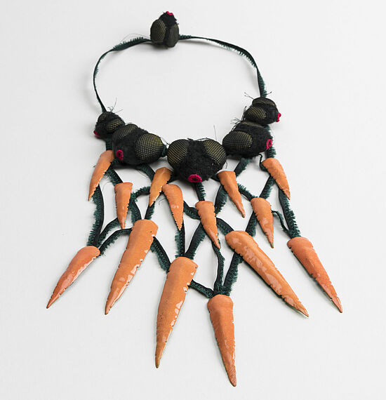 Monique Anders: Paradies im Konflikt