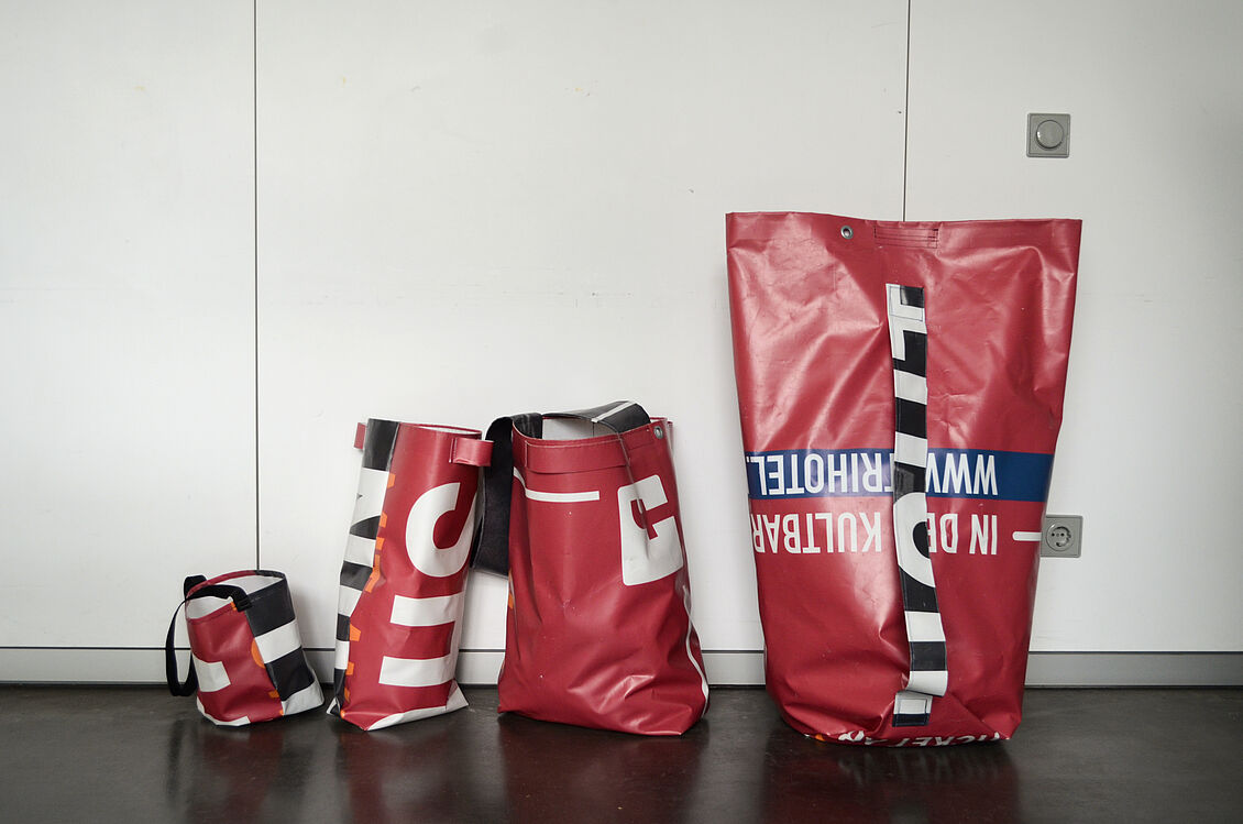 Mohamad Dolama Alghabra, Ibrahim Altinawe, Eva Brazda, Alida Diekmann, Sarah Düwell,	Erik Eschenbach, Nele Fienke, Jo-Ann Hell, Johannes Kirschall, Philipp Kovar, Janine Limberg, Julia Mezö, Zahra Motlagh Ghahfarokhi, Alexander Pagel, Viola Peleikis, Pa: Don't waste your waste