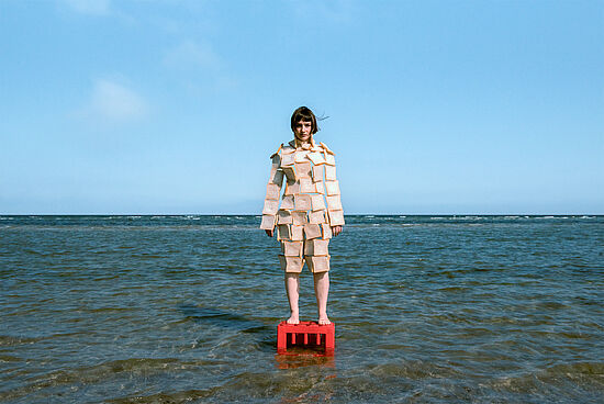 Toni Menck: Das unerträgliche Dilemma des Absurden